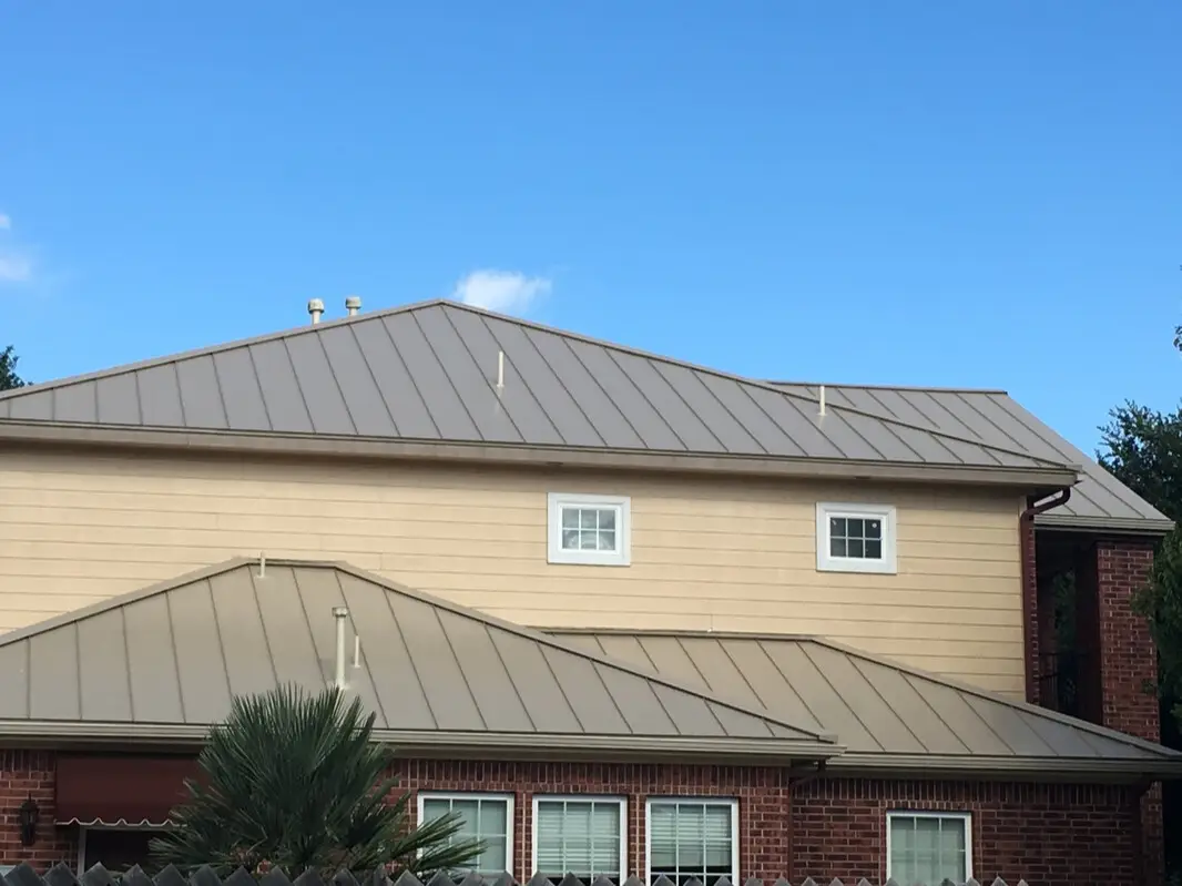 metal-roof-house-san-antonio